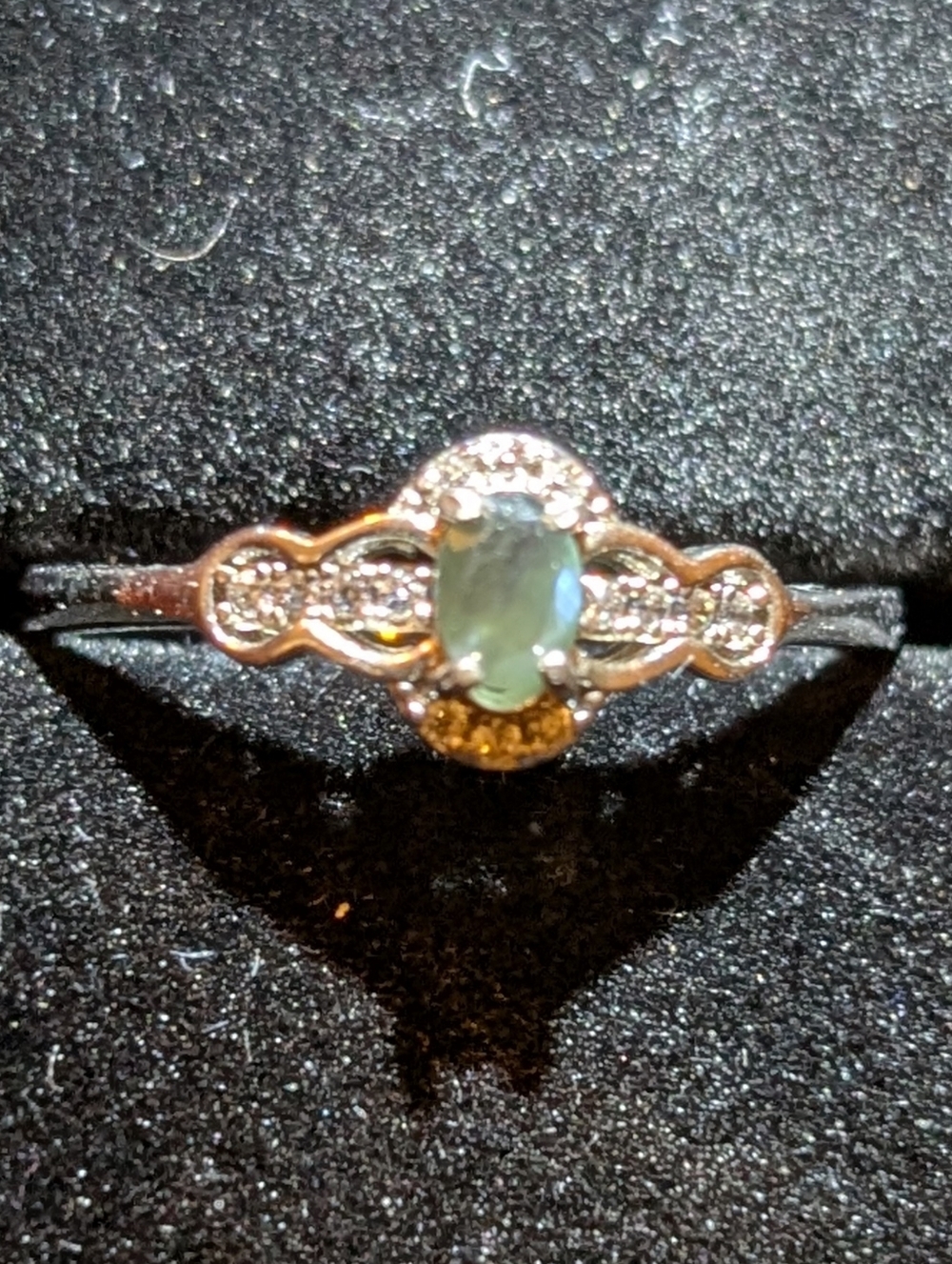 .22ct Sterling Silver Alexandrite Accent Ring with Clear Crystal Details